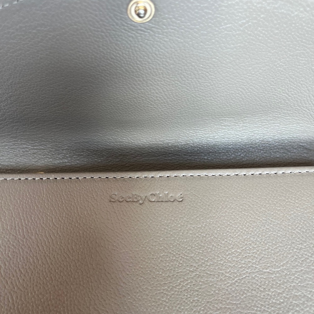 See By Chloe’ Aura Taupe and Off-White Long Leather Flap Wallet w/COA Card -NWOT - Picture 8 of 15